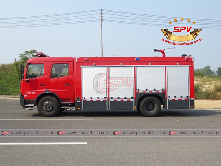 Water Fire Truck DONGFENG - Left Side View